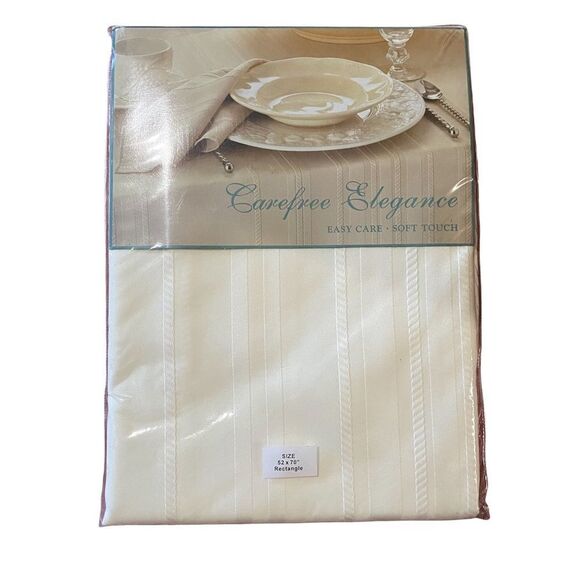 Bardwil Linens Carefree Elegance Easy Care Soft Touch Tablecloth Cream 52x70” - Picture 1 of 7